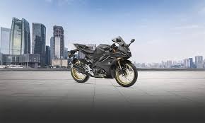 Yamaha R15 V4