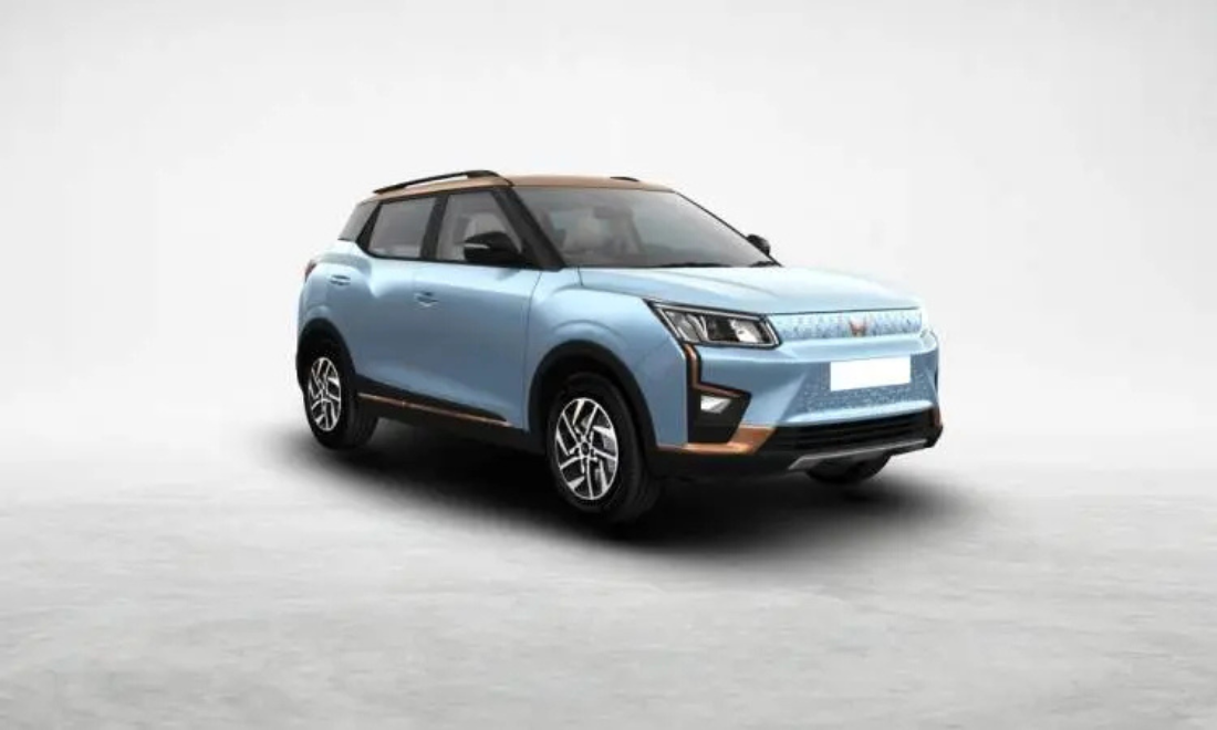 Mahindra XUV400 EL Pro 39.4 kWh Dual Tone